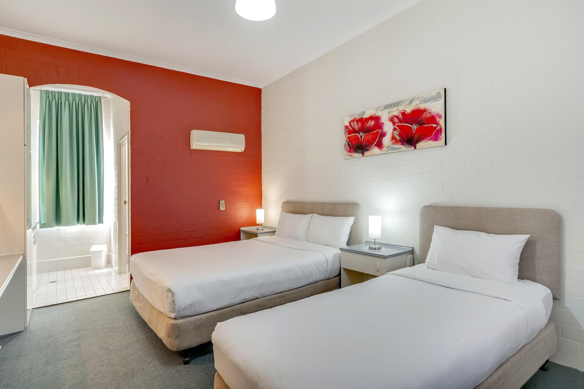 Prince Of Wales Hotel Уогга-Уогга Экстерьер фото